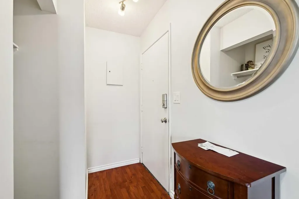 2508 17 Street SW Calgary AB T2T4M8