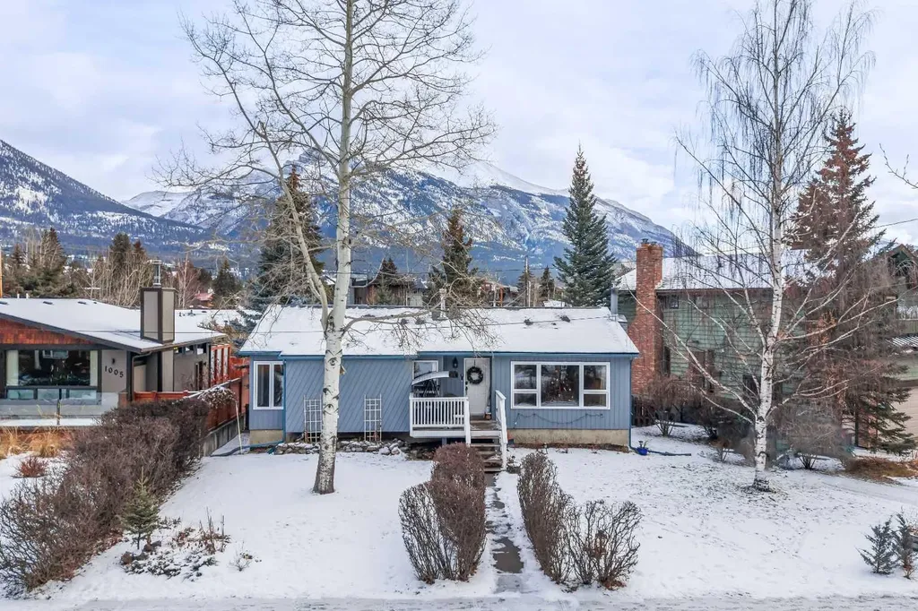 1001 9th Avenue Canmore AB T1W1Z5