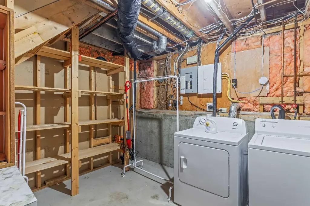 1001 9th Avenue Canmore AB T1W1Z5