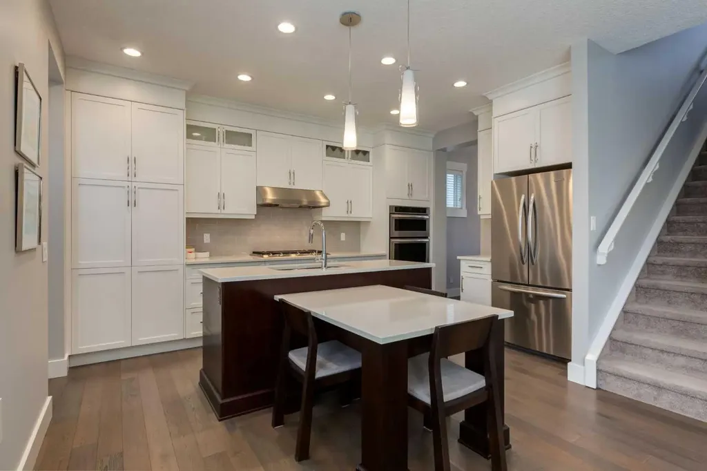 76 Dieppe Drive SW Calgary AB T3E7Y4