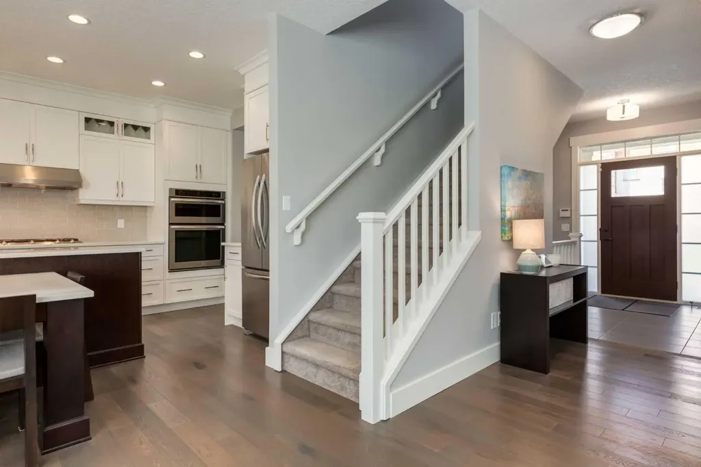 76 Dieppe Drive SW Calgary AB T3E7Y4