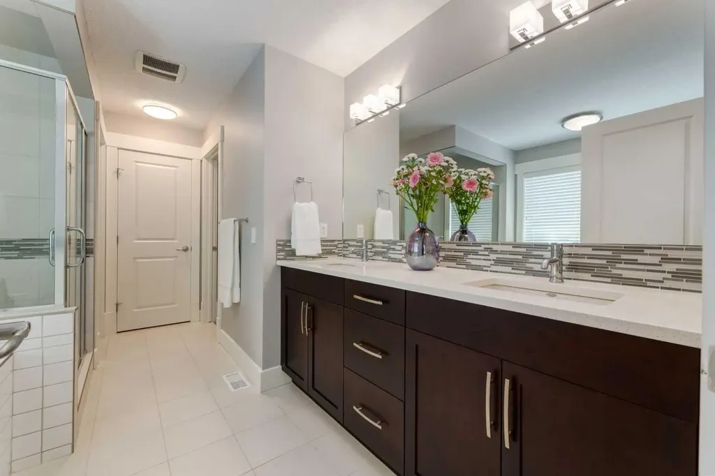 76 Dieppe Drive SW Calgary AB T3E7Y4