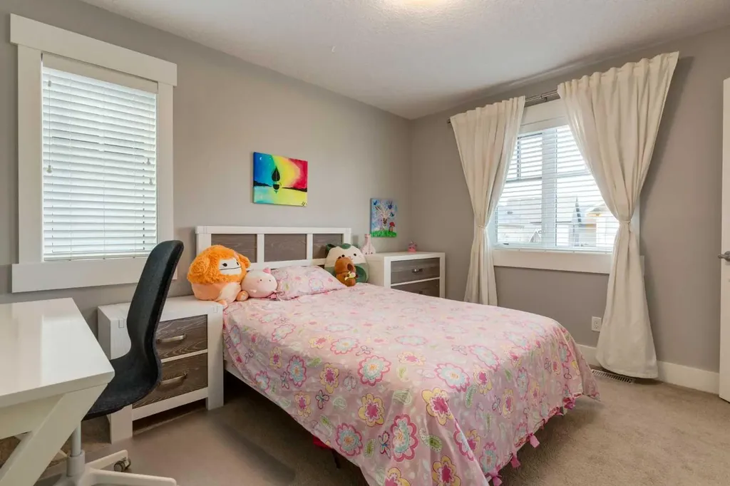 76 Dieppe Drive SW Calgary AB T3E7Y4