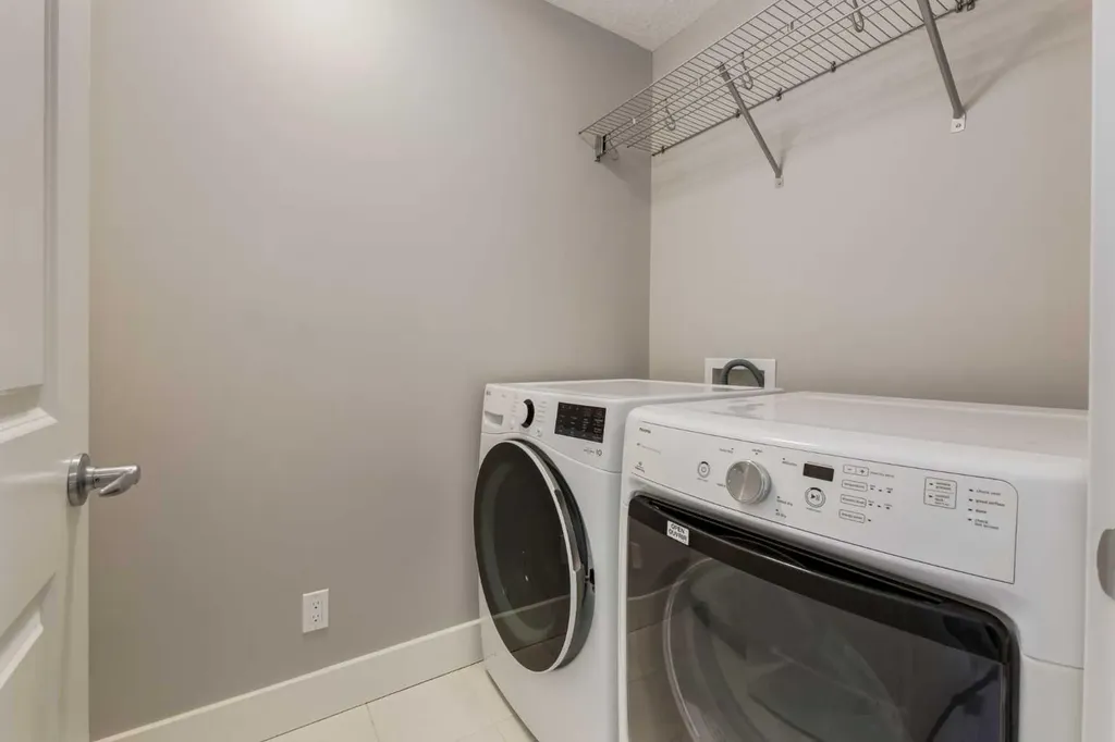 76 Dieppe Drive SW Calgary AB T3E7Y4