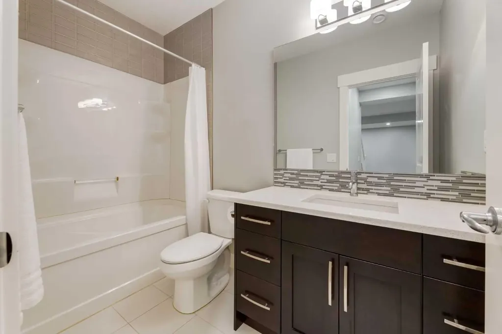 76 Dieppe Drive SW Calgary AB T3E7Y4