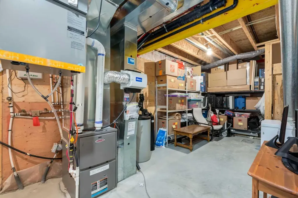 76 Dieppe Drive SW Calgary AB T3E7Y4