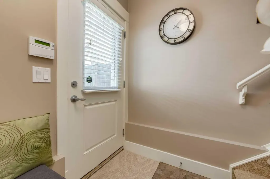 76 Dieppe Drive SW Calgary AB T3E7Y4