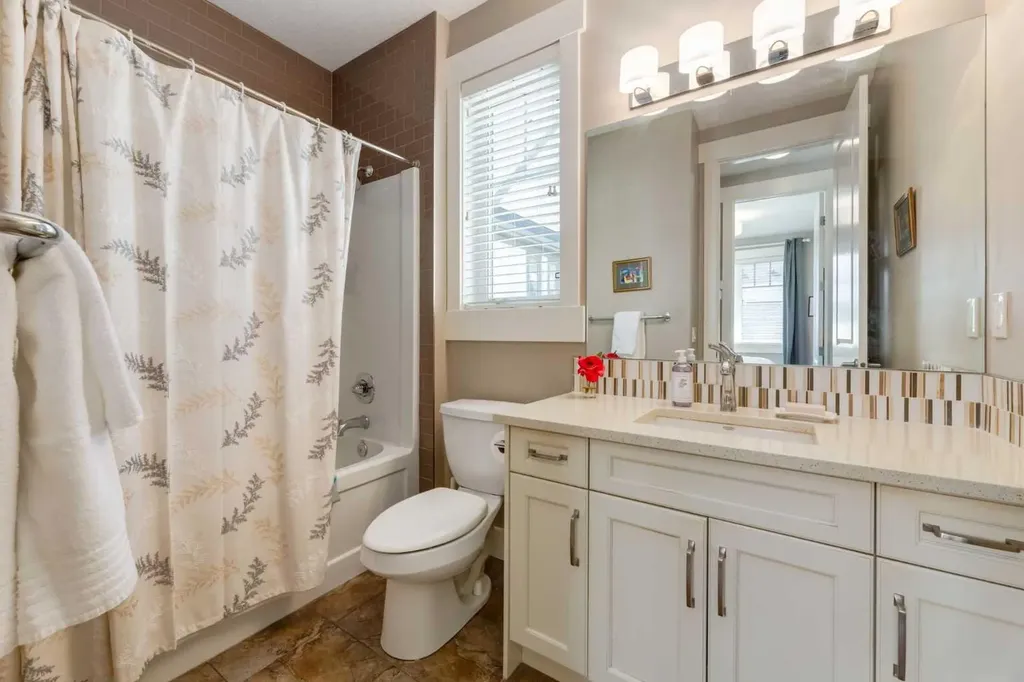 76 Dieppe Drive SW Calgary AB T3E7Y4