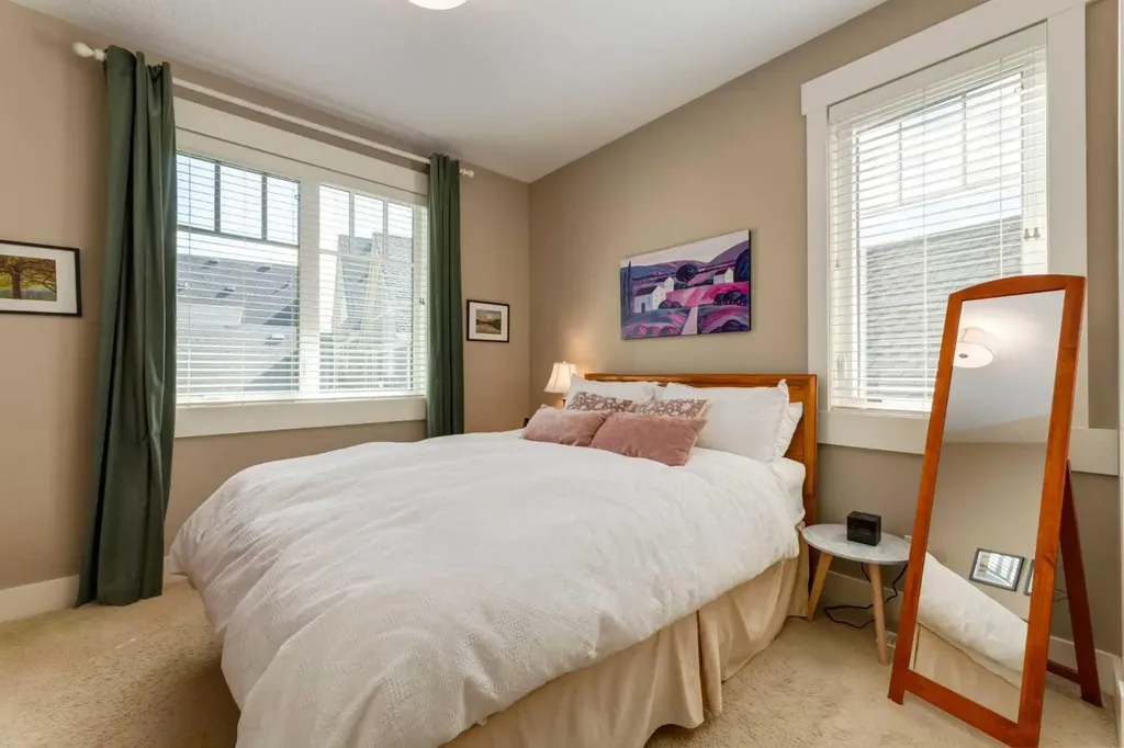 76 Dieppe Drive SW Calgary AB T3E7Y4