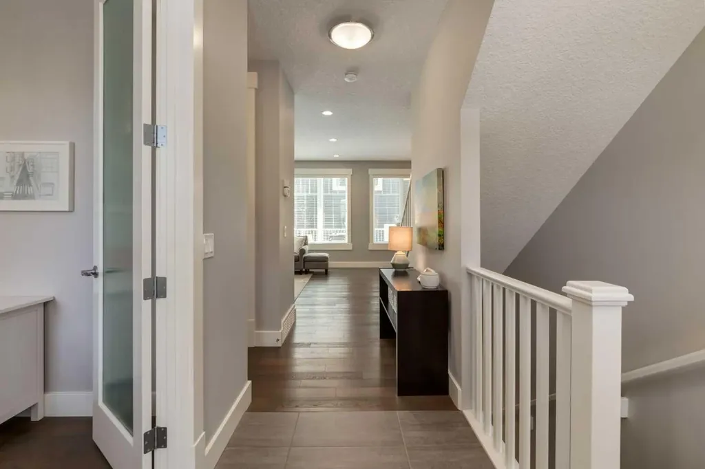 76 Dieppe Drive SW Calgary AB T3E7Y4