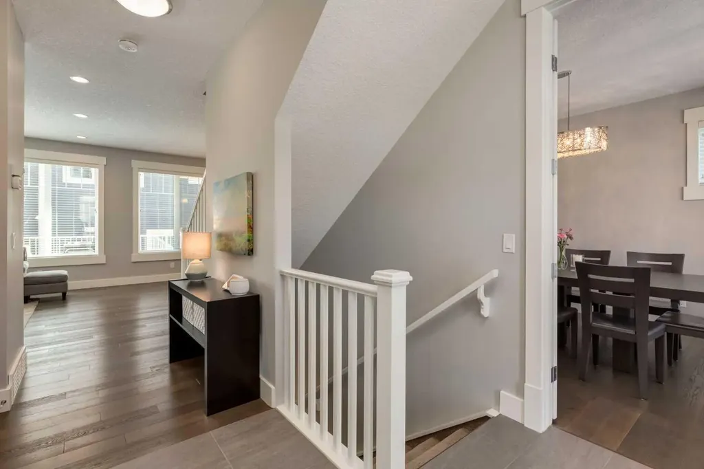 76 Dieppe Drive SW Calgary AB T3E7Y4