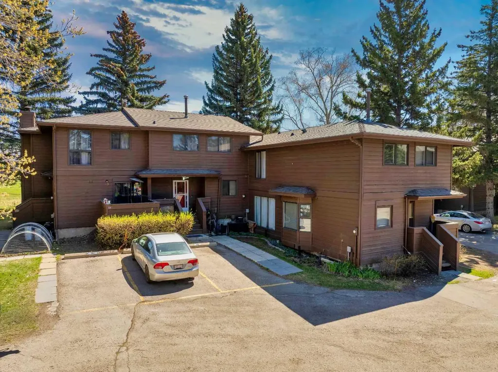 336 Rundlehill Drive NE Calgary AB T1Y 2Y2
