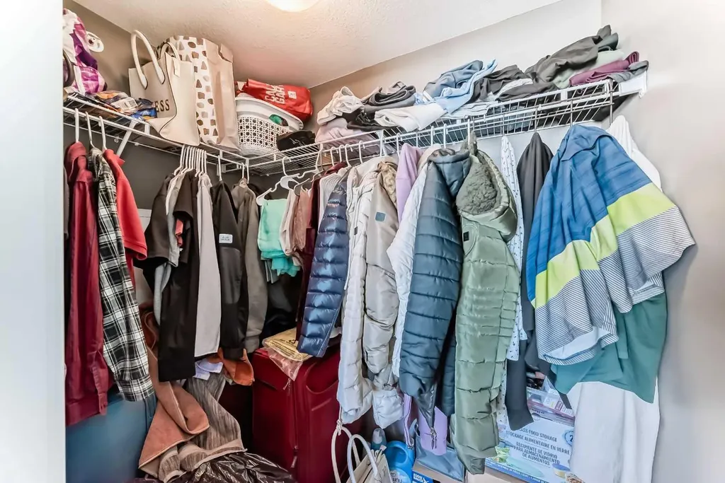 302 Skyview Ranch Drive NE Calgary AB T3N 0P5