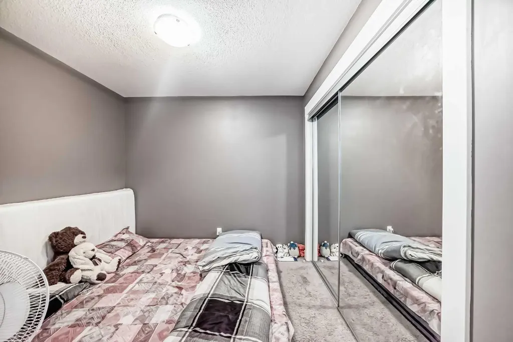 302 Skyview Ranch Drive NE Calgary AB T3N 0P5