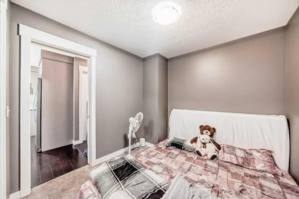 302 Skyview Ranch Drive NE Calgary AB T3N 0P5
