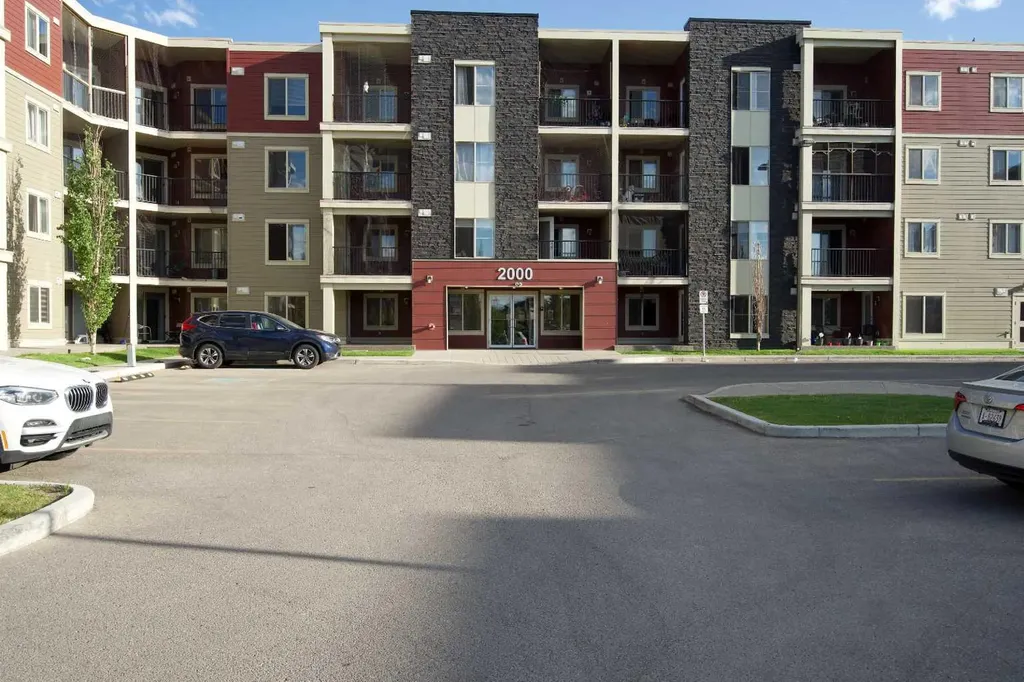 15 Saddlestone Way NE Calgary AB T3J 0S3