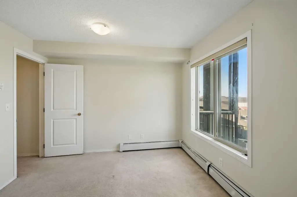 15 Saddlestone Way NE Calgary AB T3J 0S3