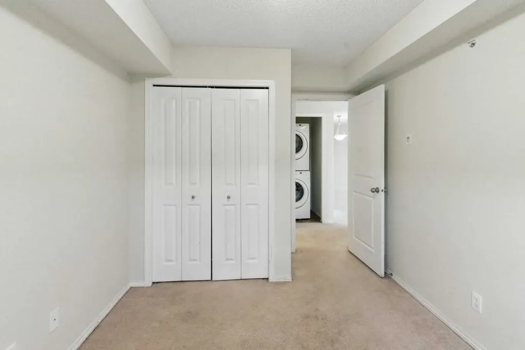15 Saddlestone Way NE Calgary AB T3J 0S3