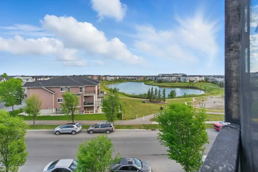 15 Saddlestone Way NE Calgary AB T3J 0S3