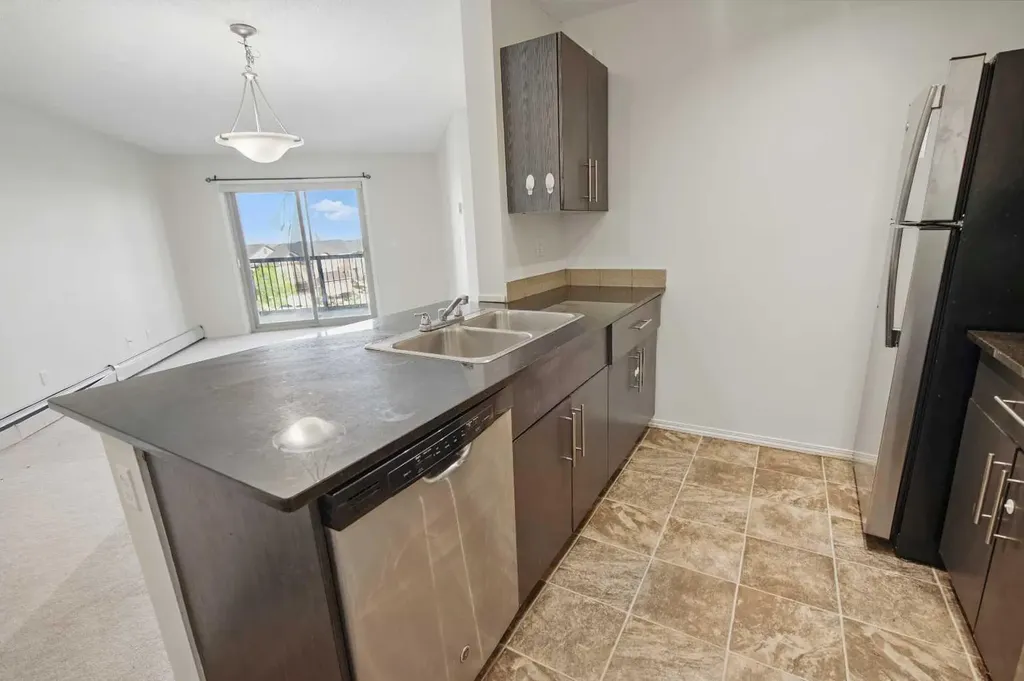 15 Saddlestone Way NE Calgary AB T3J 0S3