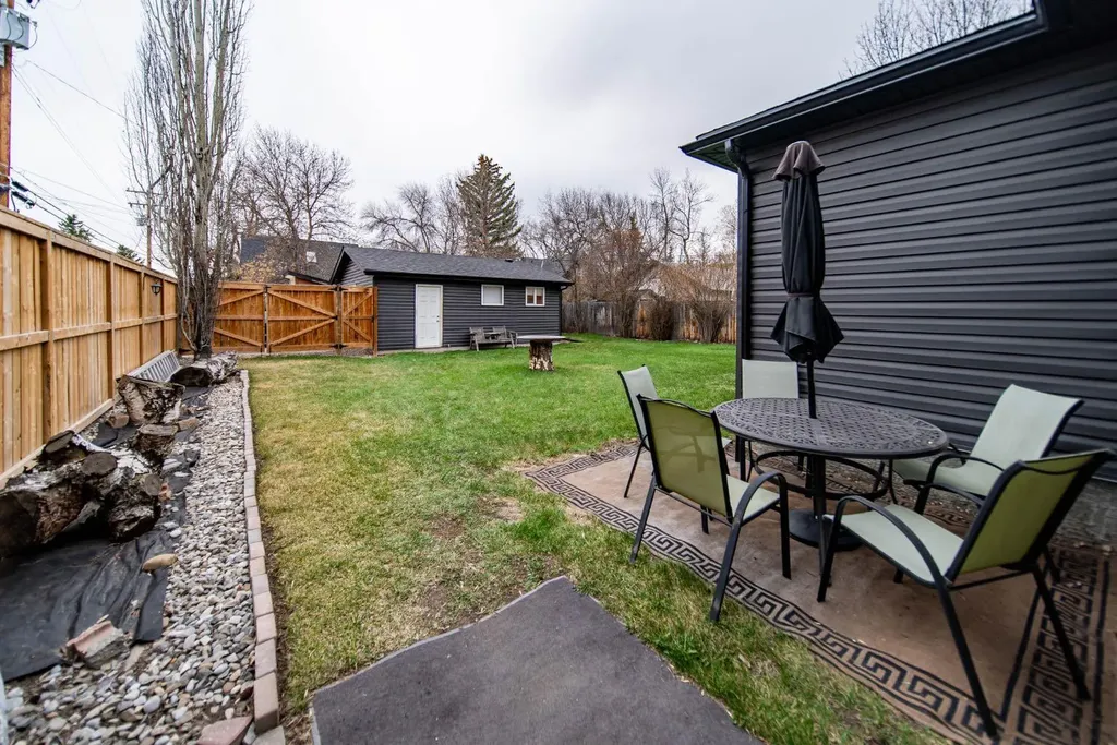 2 Elk Avenue Okotoks AB T1S 1J8