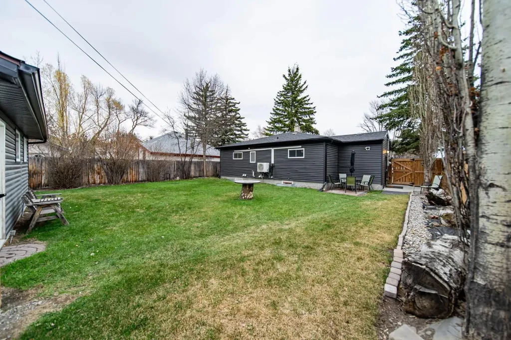 2 Elk Avenue Okotoks AB T1S 1J8