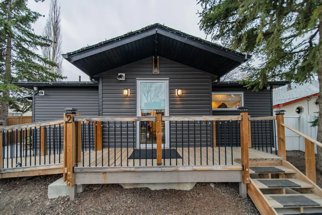 2 Elk Avenue Okotoks AB T1S 1J8