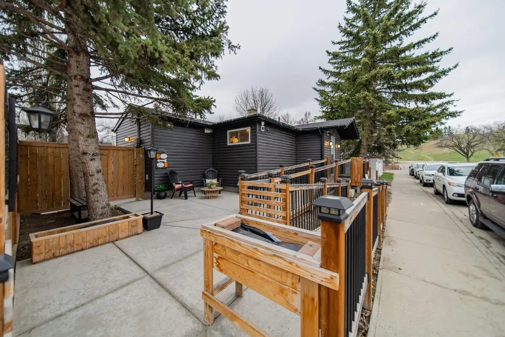 2 Elk Avenue Okotoks AB T1S 1J8