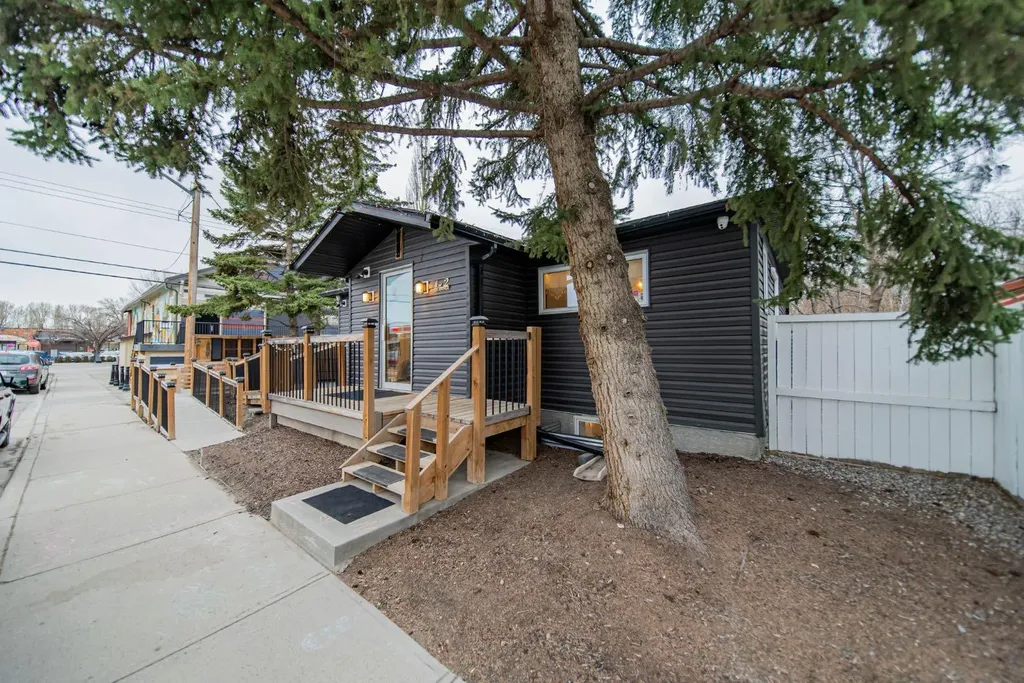 2 Elk Avenue Okotoks AB T1S 1J8