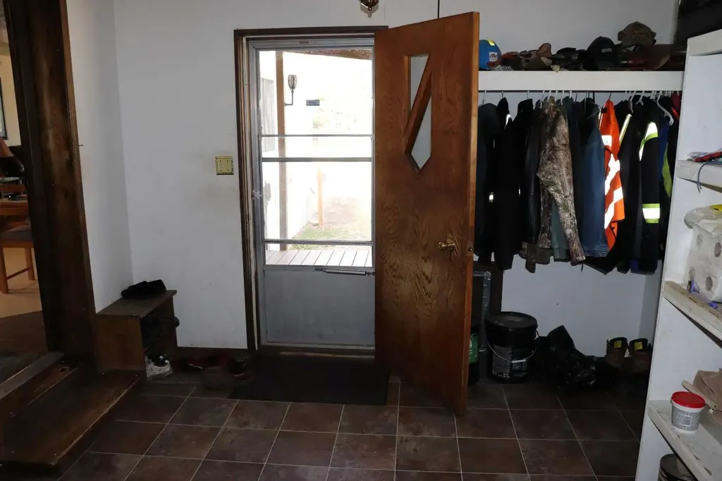 53105 Range Road 195 Rural Yellowhead County AB T7E 3A2