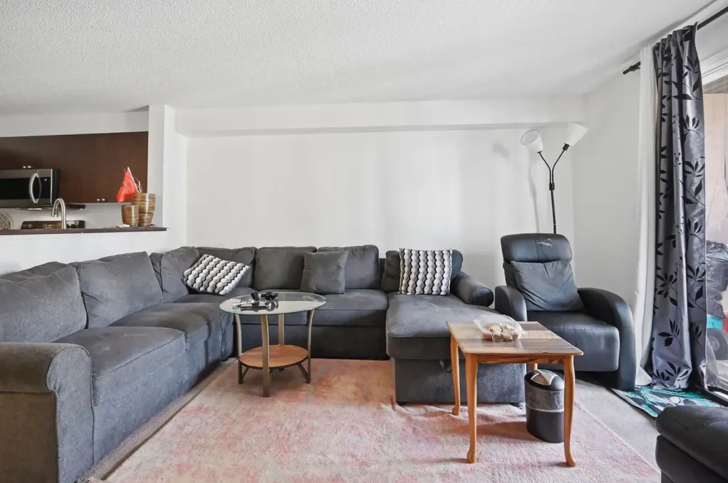 16969 24 Street SW Calgary AB T2Y0L2