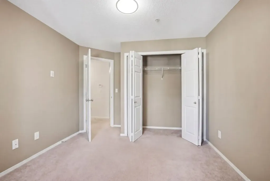 16969 24 Street SW Calgary AB T2Y0L2