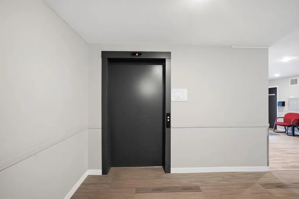 16969 24 Street SW Calgary AB T2Y0L2