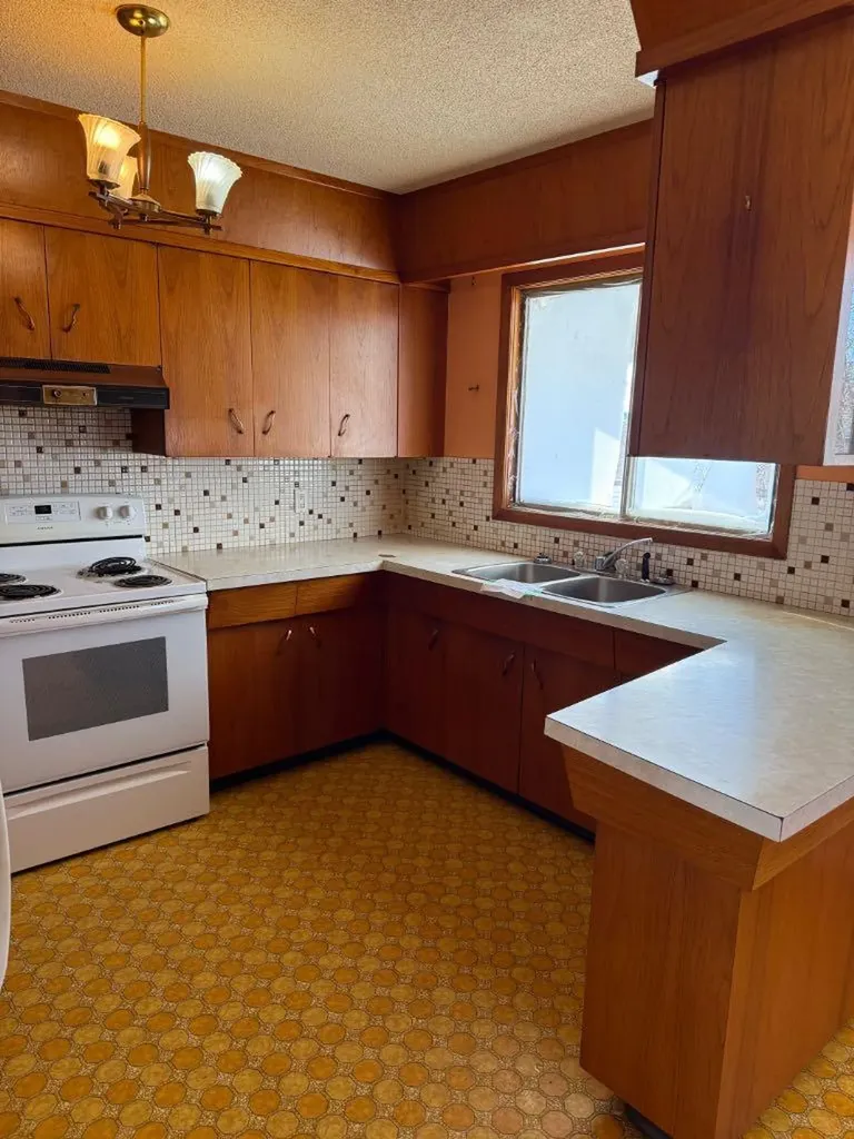 10140 105 Street Lac La Biche AB T0A 2C0
