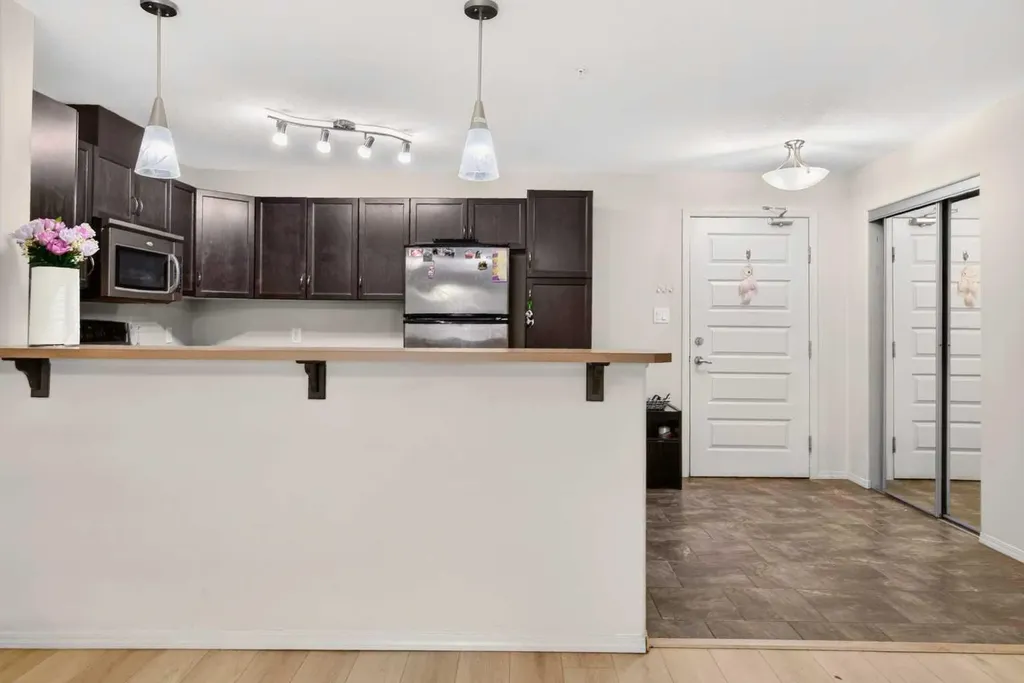 7909 71 Street NW Edmonton AB T6B 3P5