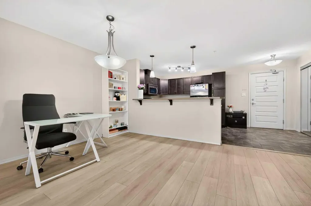 7909 71 Street NW Edmonton AB T6B 3P5