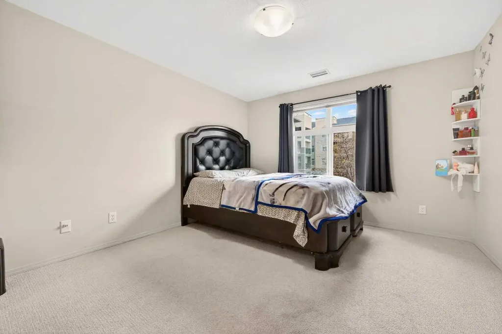 7909 71 Street NW Edmonton AB T6B 3P5