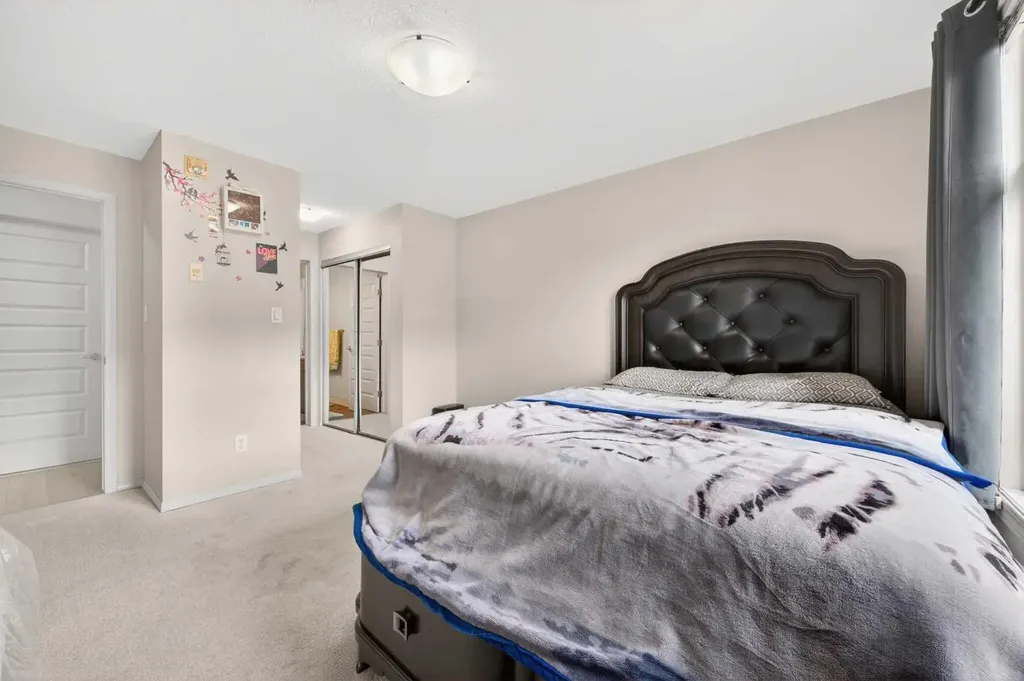 7909 71 Street NW Edmonton AB T6B 3P5
