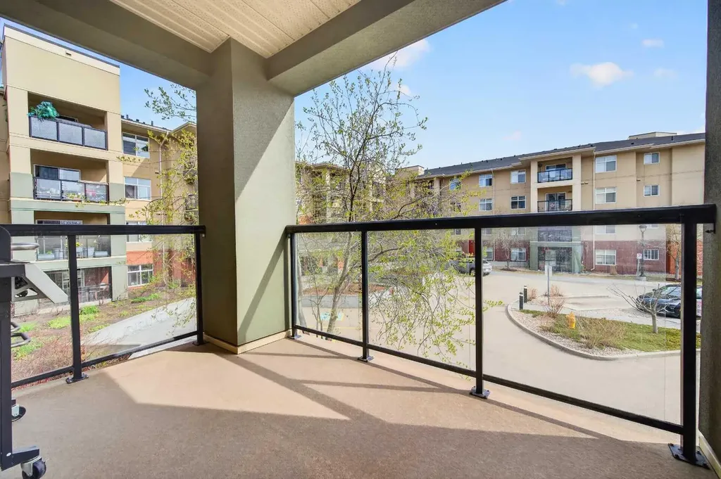 7909 71 Street NW Edmonton AB T6B 3P5