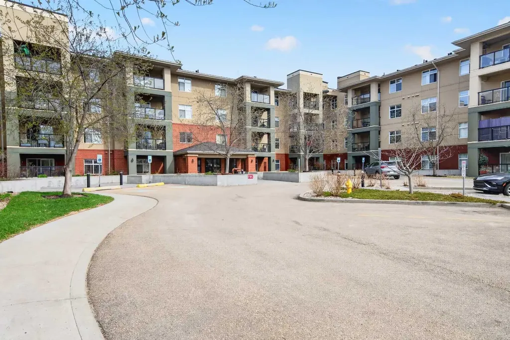 7909 71 Street NW Edmonton AB T6B 3P5
