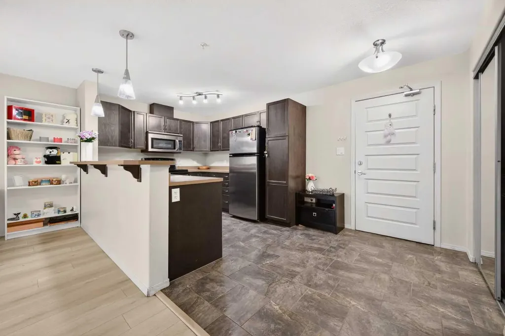 7909 71 Street NW Edmonton AB T6B 3P5