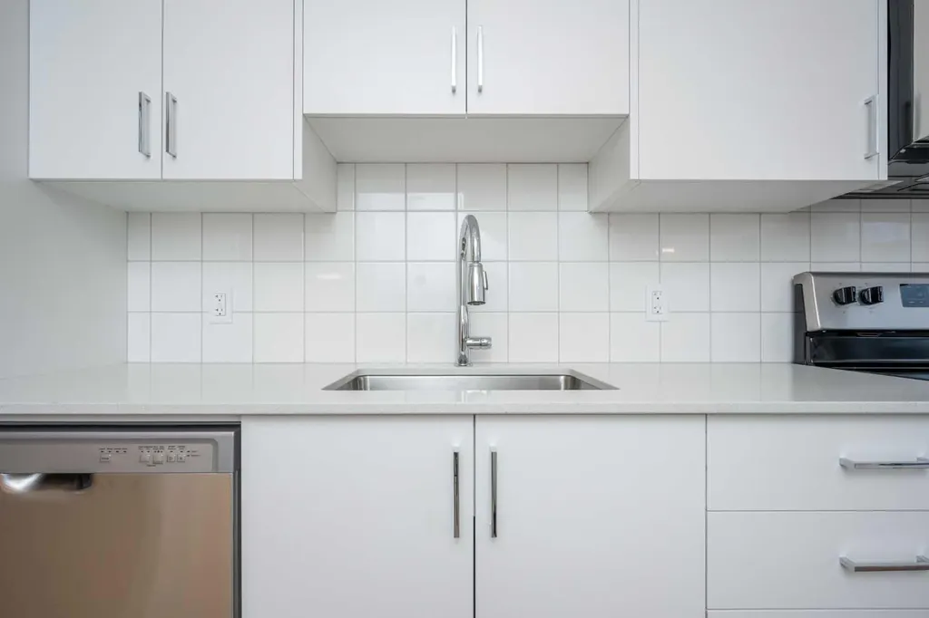 8535 19 Avenue SE Calgary AB T2A 7W8