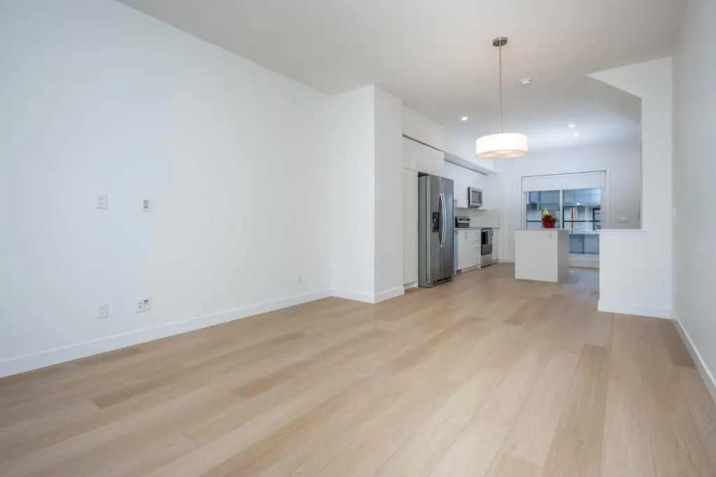 8535 19 Avenue SE Calgary AB T2A 7W8
