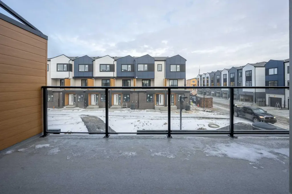 8535 19 Avenue SE Calgary AB T2A 7W8