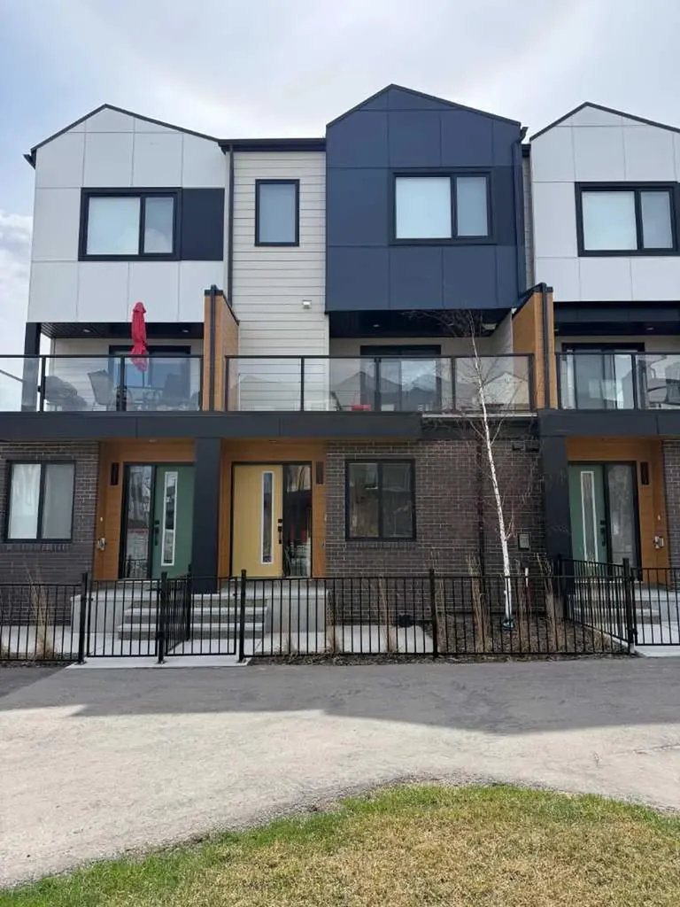 8535 19 Avenue SE Calgary AB T2A 7W8