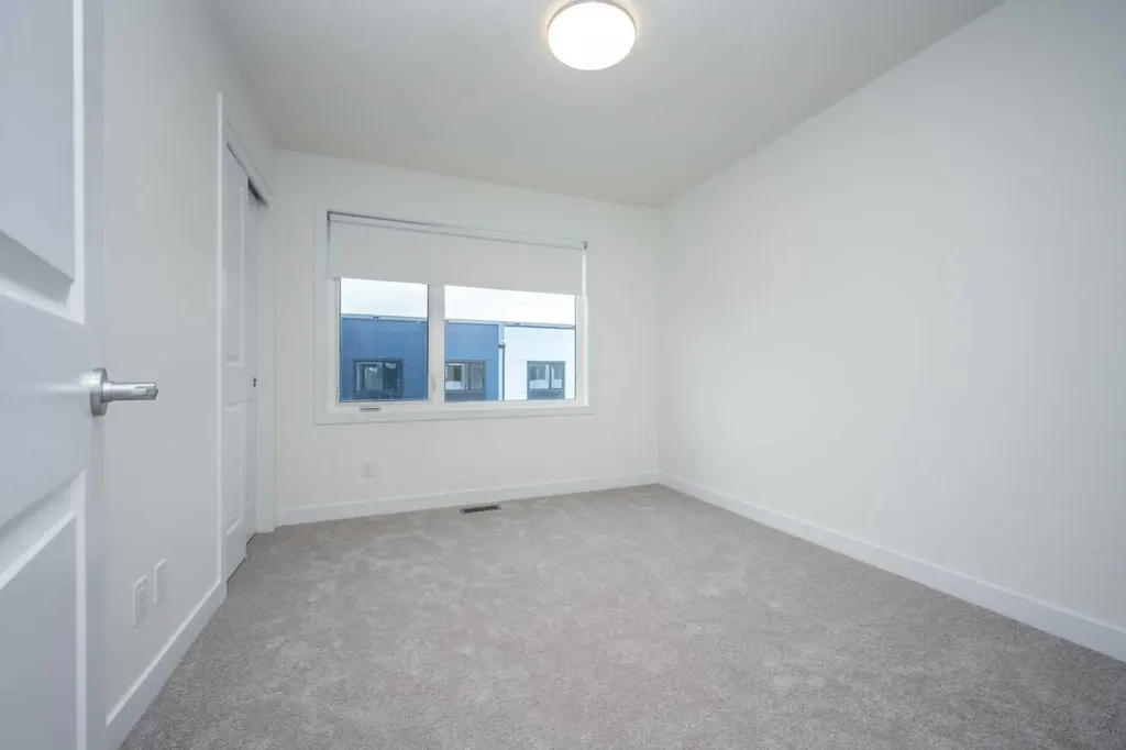 8535 19 Avenue SE Calgary AB T2A 7W8