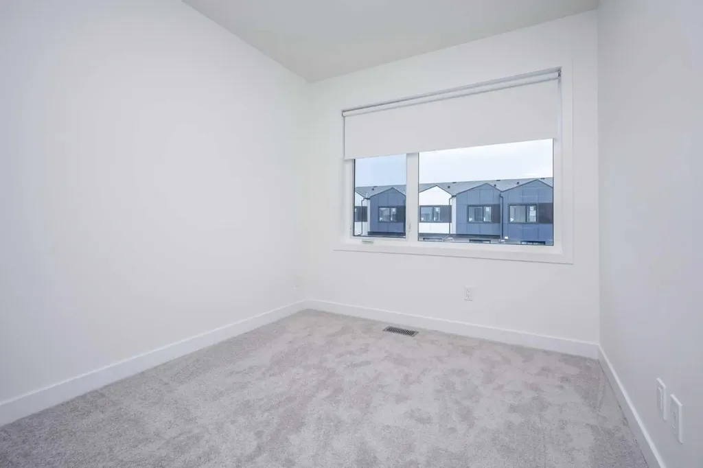 8535 19 Avenue SE Calgary AB T2A 7W8