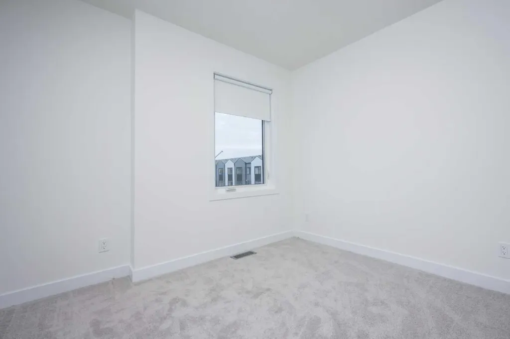 8535 19 Avenue SE Calgary AB T2A 7W8