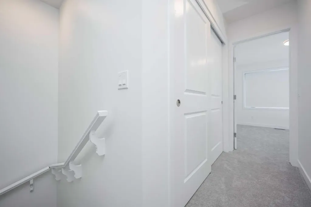 8535 19 Avenue SE Calgary AB T2A 7W8