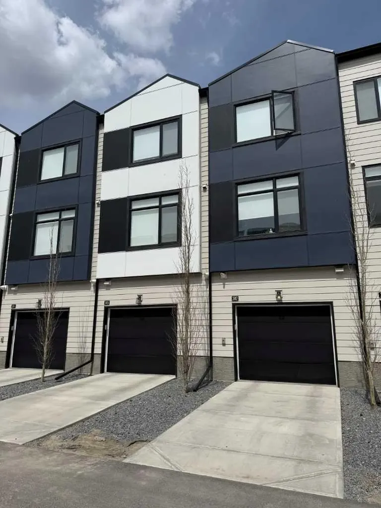 8535 19 Avenue SE Calgary AB T2A 7W8